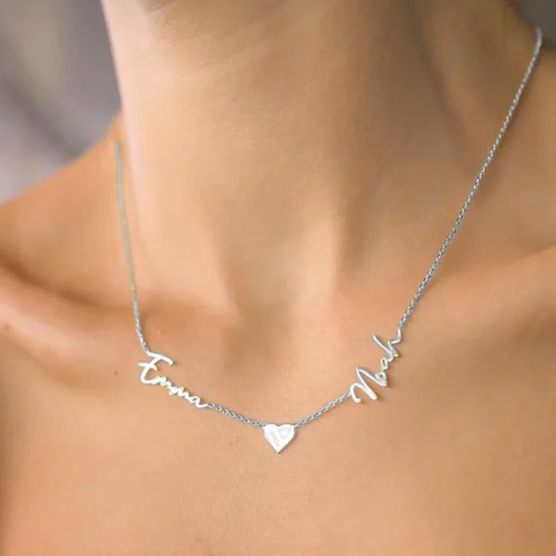 Collier personnalisé avec nom et coeur efféminé